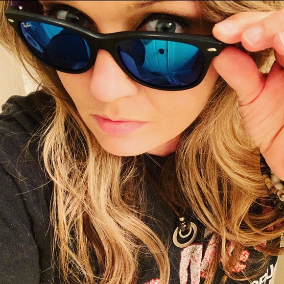 Meet your Posher, Misty - Picture 9 of 16